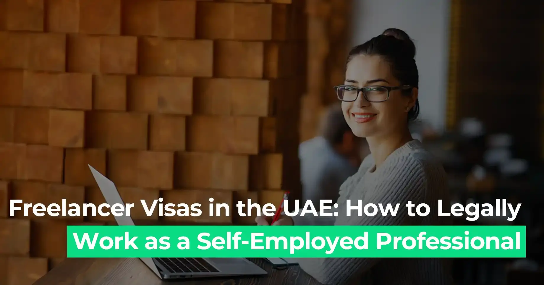 Smiling woman with laptop in UAE café, representing freelancer visas and legal self-employment opportunities for expats in Dubai